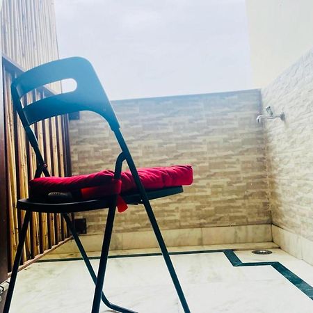 Bluo Studio5 Golf Course Road - Gym, Terrace Garden 古尔冈 外观 照片