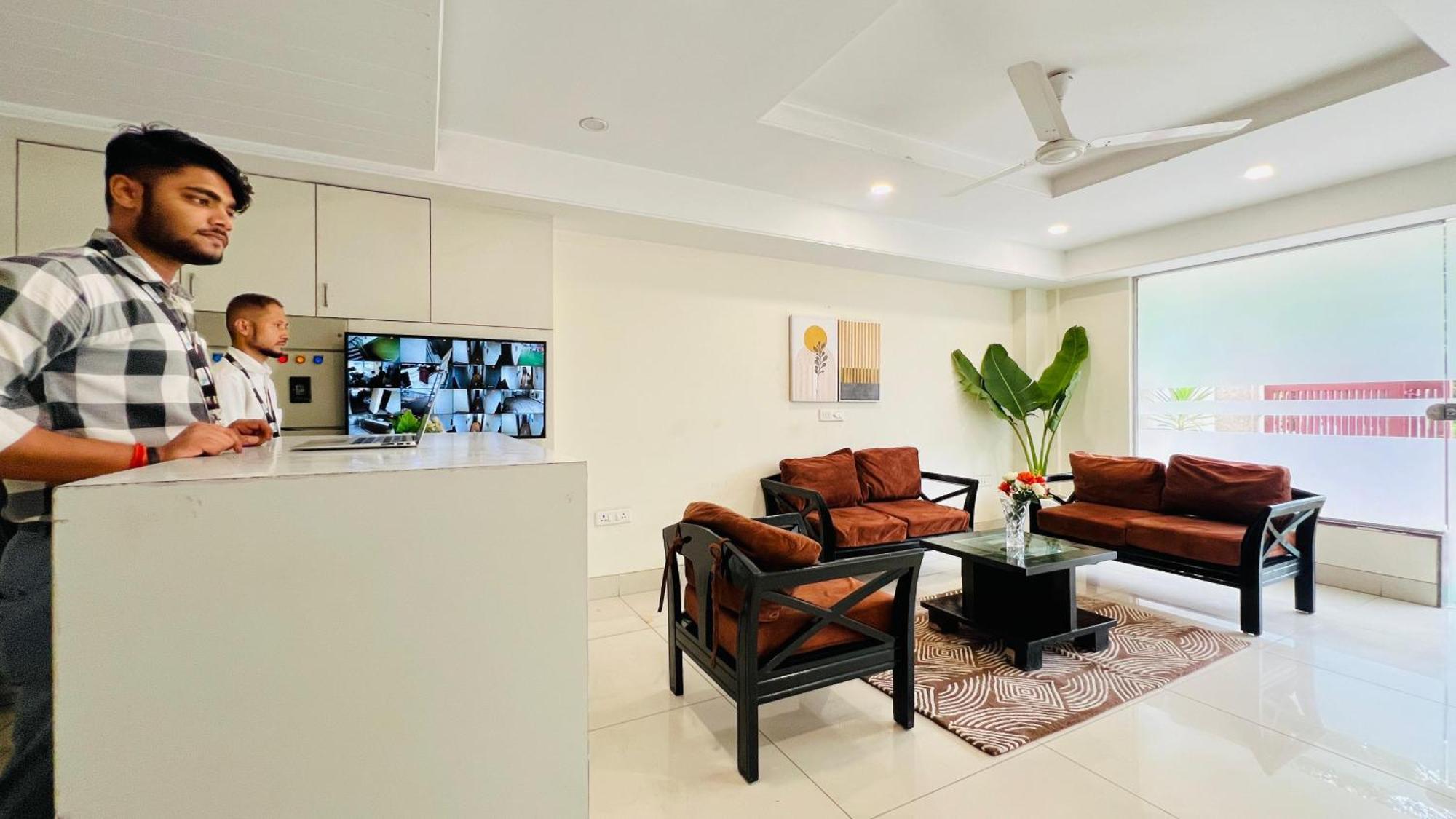 Bluo Studio5 Golf Course Road - Gym, Terrace Garden 古尔冈 外观 照片