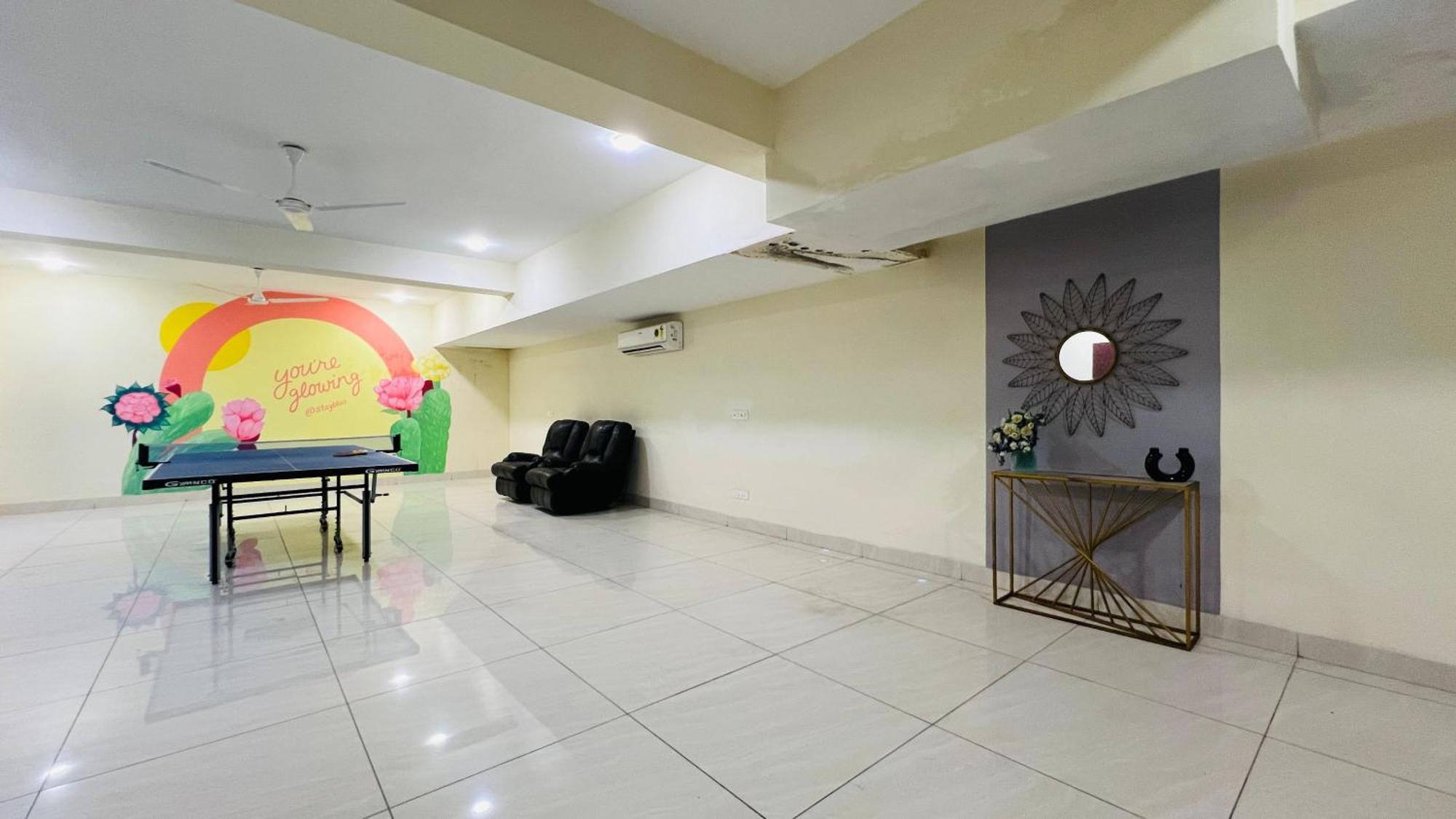 Bluo Studio5 Golf Course Road - Gym, Terrace Garden 古尔冈 外观 照片